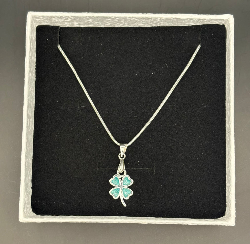 Four-Leaf Clover Pendant (925 Sterling Silver)