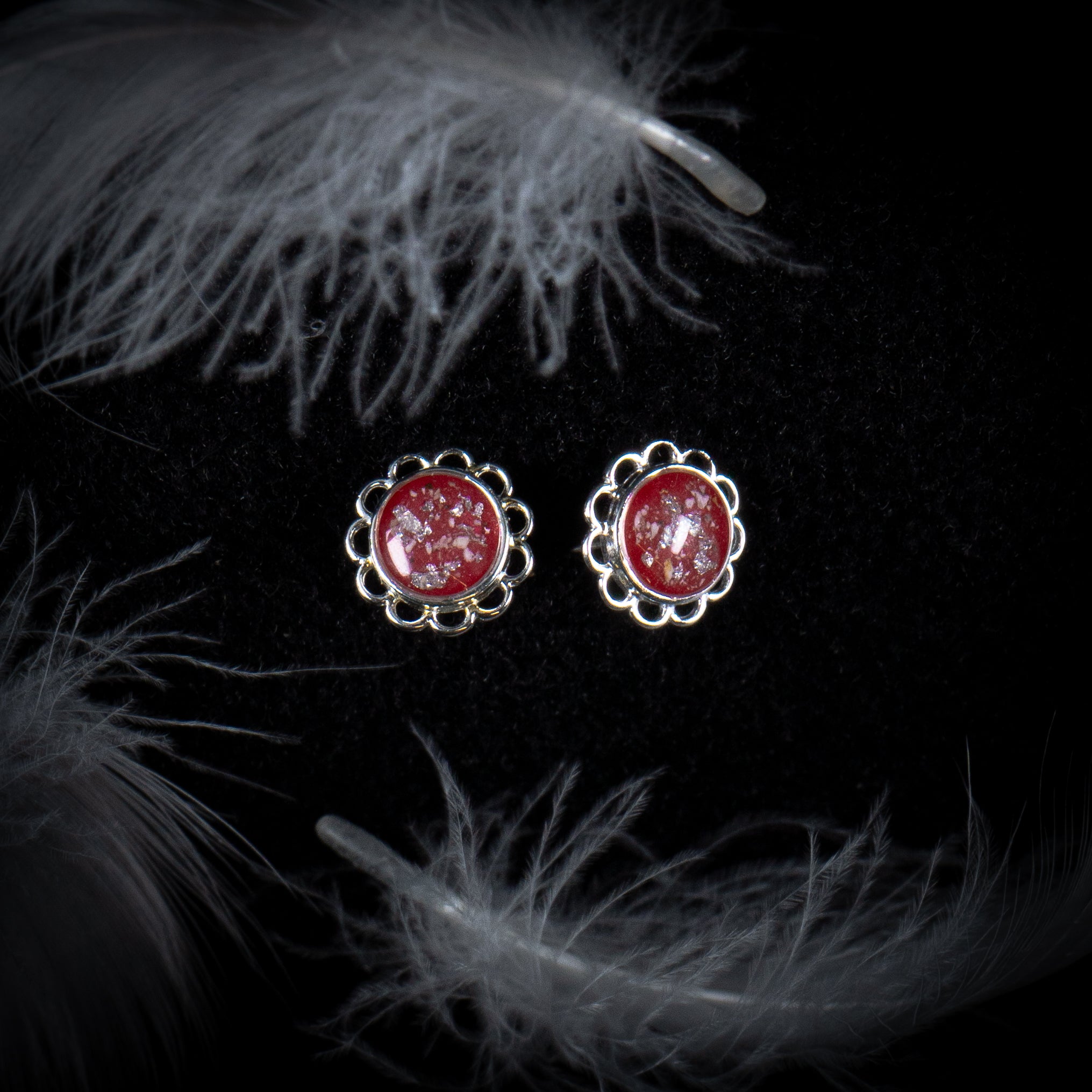 Frill-Edge Stud Earrings (925 Sterling Silver)